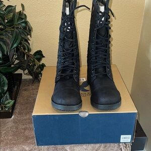 American Eagle Outfitters Black Lace-Up Boots